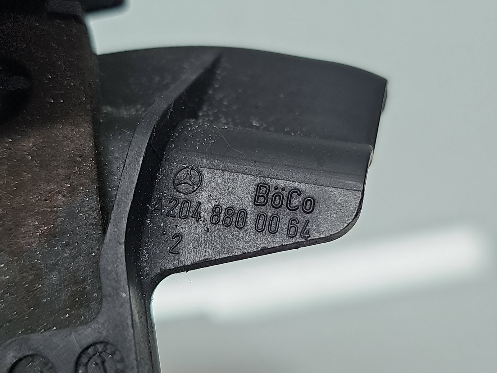 Maner deschidere capota Mercedes Clasa C (W204) [Fabr 2007-2014] A2048800064 - imagine 5