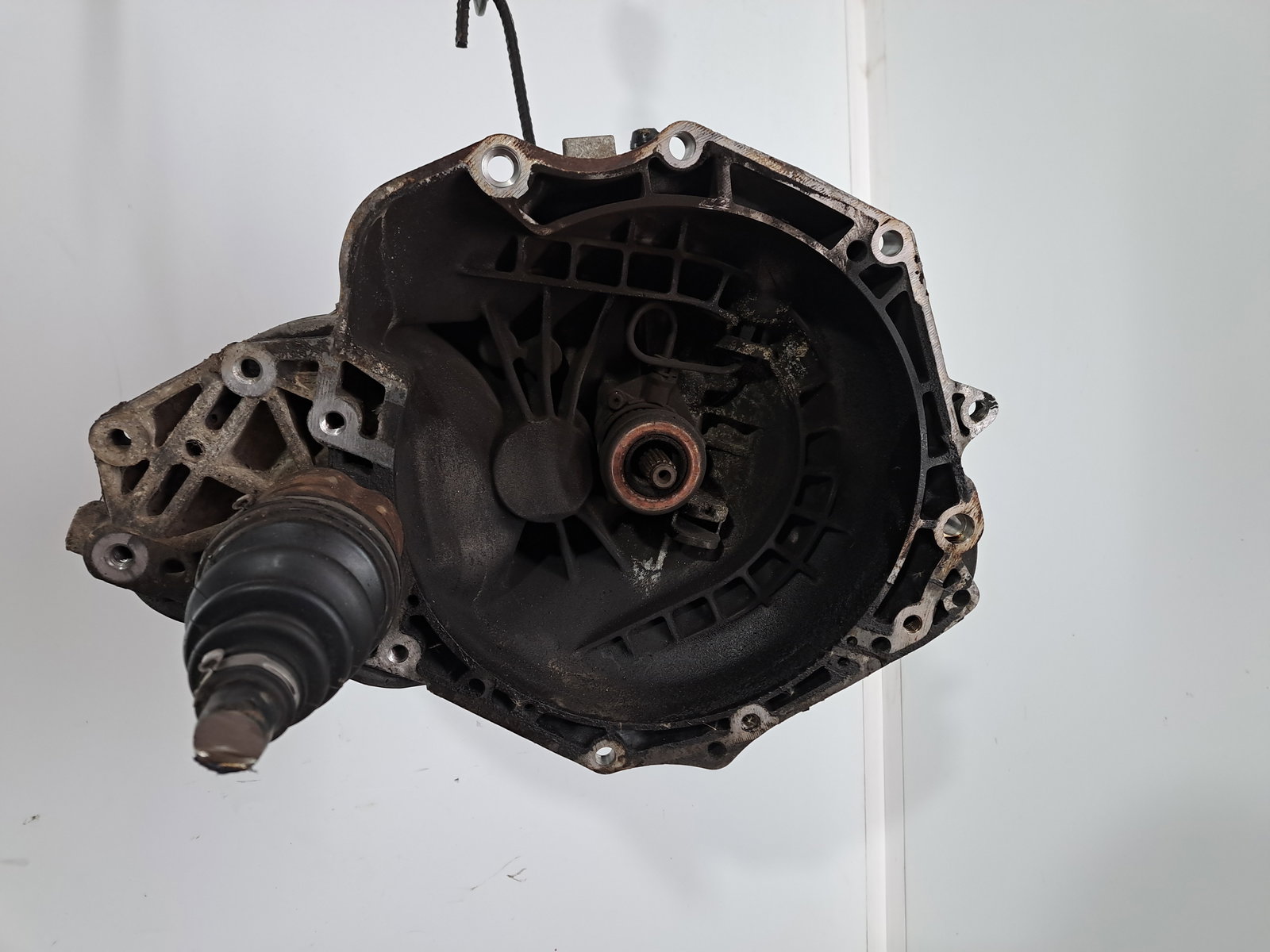 Cutie viteze manuala 5 trepte Opel Corsa C (F08, F68) [Fabr 2000-2005] 1.2 Benz Z12XE 90400209 55KW / 75CP - imagine 1