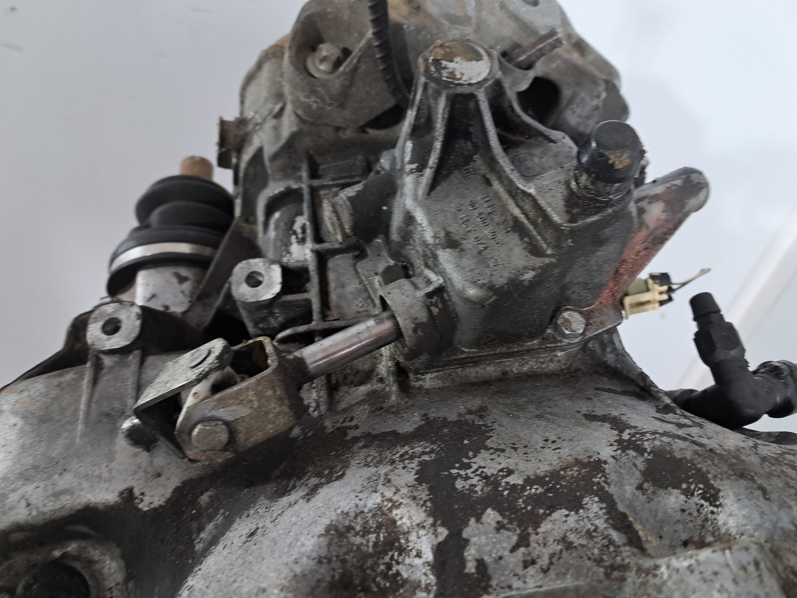 Cutie viteze manuala 5 trepte Opel Corsa C (F08, F68) [Fabr 2000-2005] 1.2 Benz Z12XE 90400209 55KW / 75CP - imagine 5