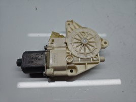 Motoras geam stanga spate Mercedes Clasa C (W204) [Fabr 2007-2014] A2048200542