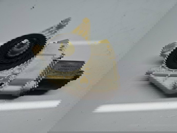 Motoras geam stanga spate Mercedes Clasa C (W204) [Fabr 2007-2014] A2048200542