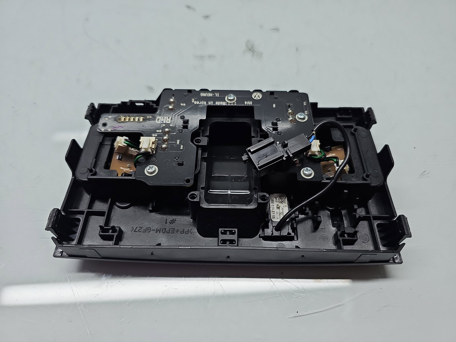 Plafoniera fata Volkswagen Passat B8 (3G2) [Fabr 2015-prezent] 3B0035711B - imagine 3