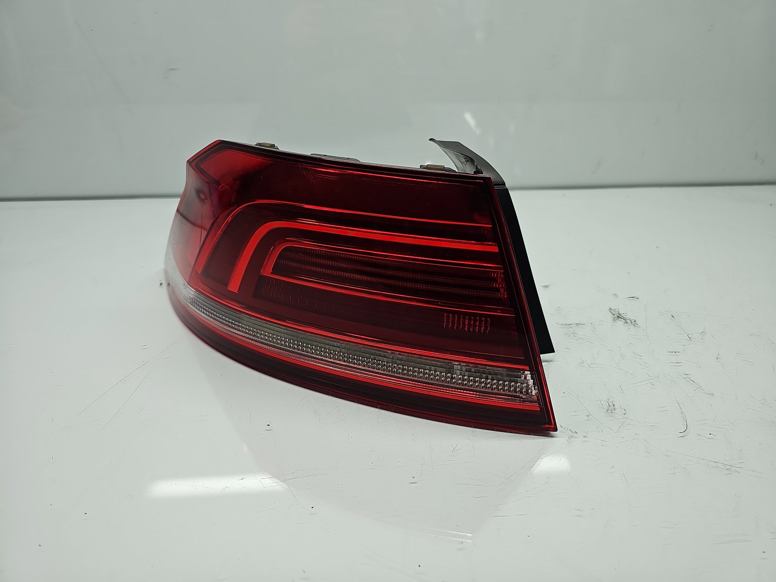 Stop aripa stanga Volkswagen Passat B8 (3G2) [Fabr 2015-prezent] 3G5945311 - imagine 1