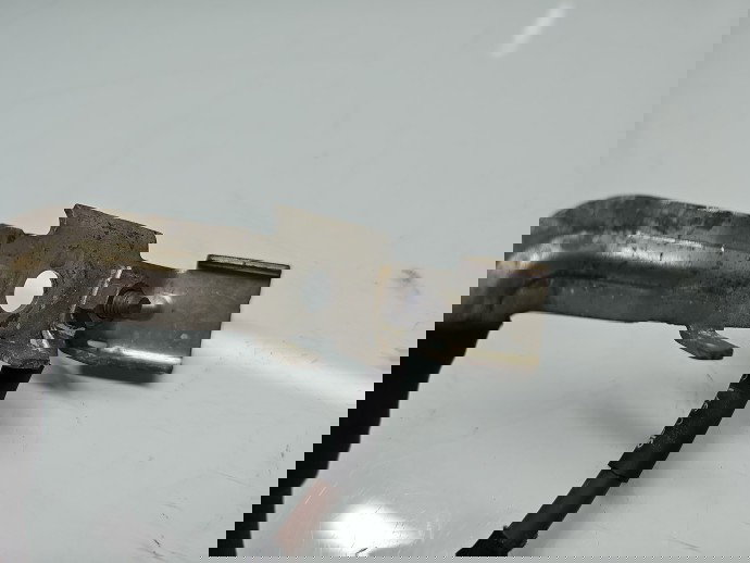 Borna baterie (-) Volkswagen Passat B8 (3G2) [Fabr 2015-prezent] 5Q0915181G