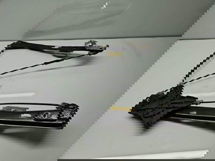 Macara electrica geam dreapta fata Volkswagen Passat B8 (3G2) [Fabr 2015-prezent] 3G0837462B