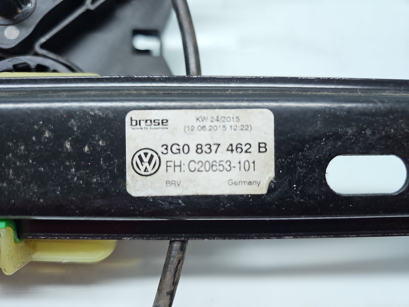 Macara electrica geam dreapta fata Volkswagen Passat B8 (3G2) [Fabr 2015-prezent] 3G0837462B - imagine 5