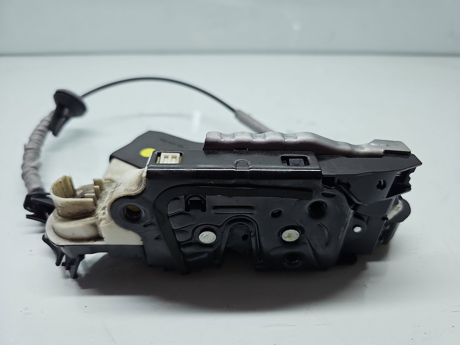 Broasca usa dreapta fata Volkswagen Passat B8 (3G2) [Fabr 2015-prezent] 5E2837016 - imagine 2