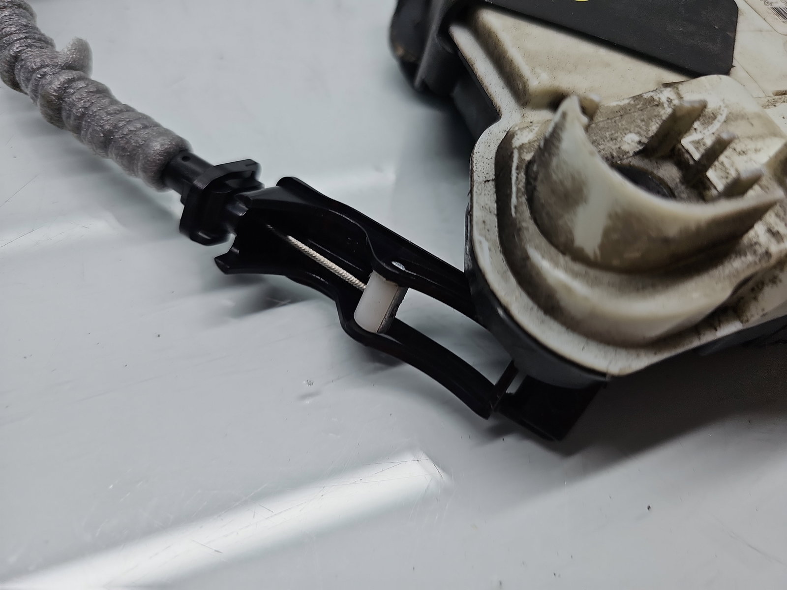 Broasca usa dreapta fata Volkswagen Passat B8 (3G2) [Fabr 2015-prezent] 5E2837016 - imagine 4