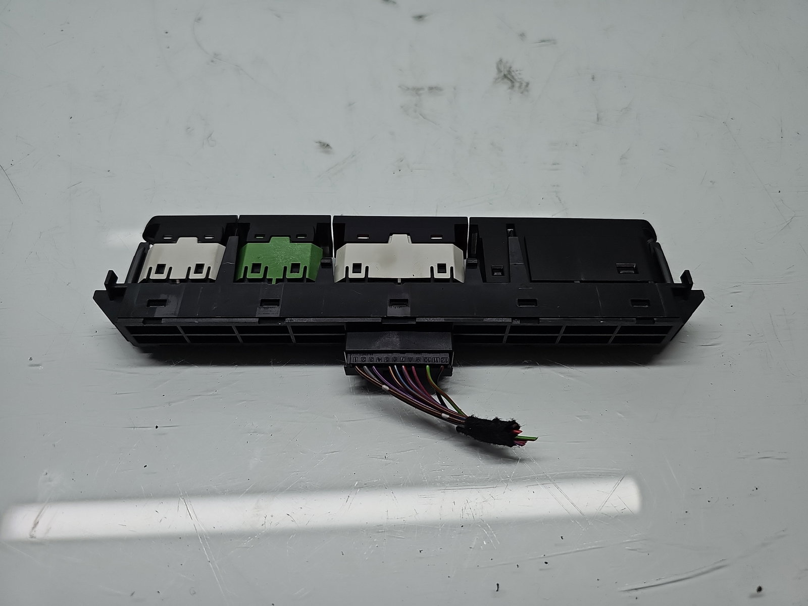 Butoane comenzi consola centrala Volkswagen Passat B8 (3G2) [Fabr 2015-prezent] 3G0927132A - imagine 2