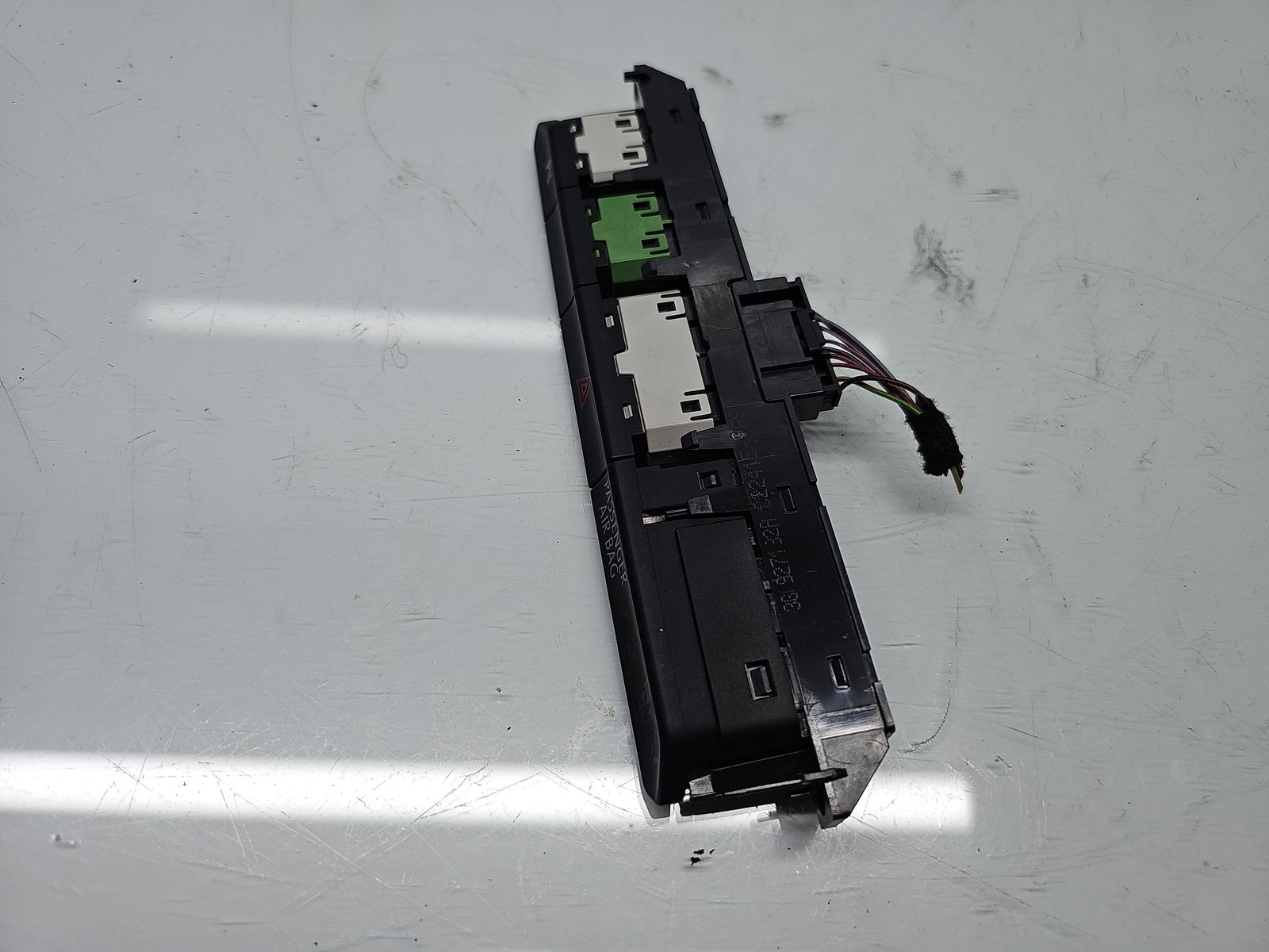 Butoane comenzi consola centrala Volkswagen Passat B8 (3G2) [Fabr 2015-prezent] 3G0927132A - imagine 3