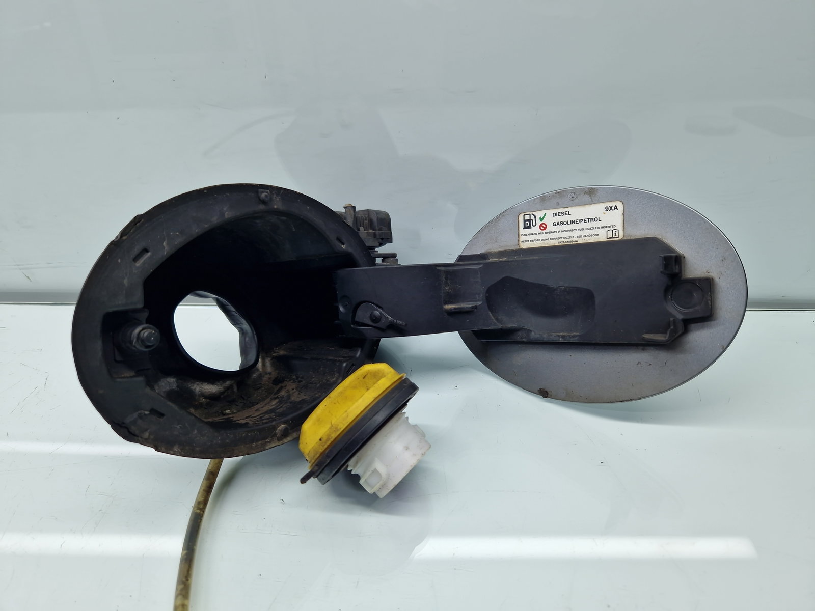 Capac rezervor Jaguar XF (X250) [Fabr 2008-2015] Facelift 9X23-27936-BC - imagine 2