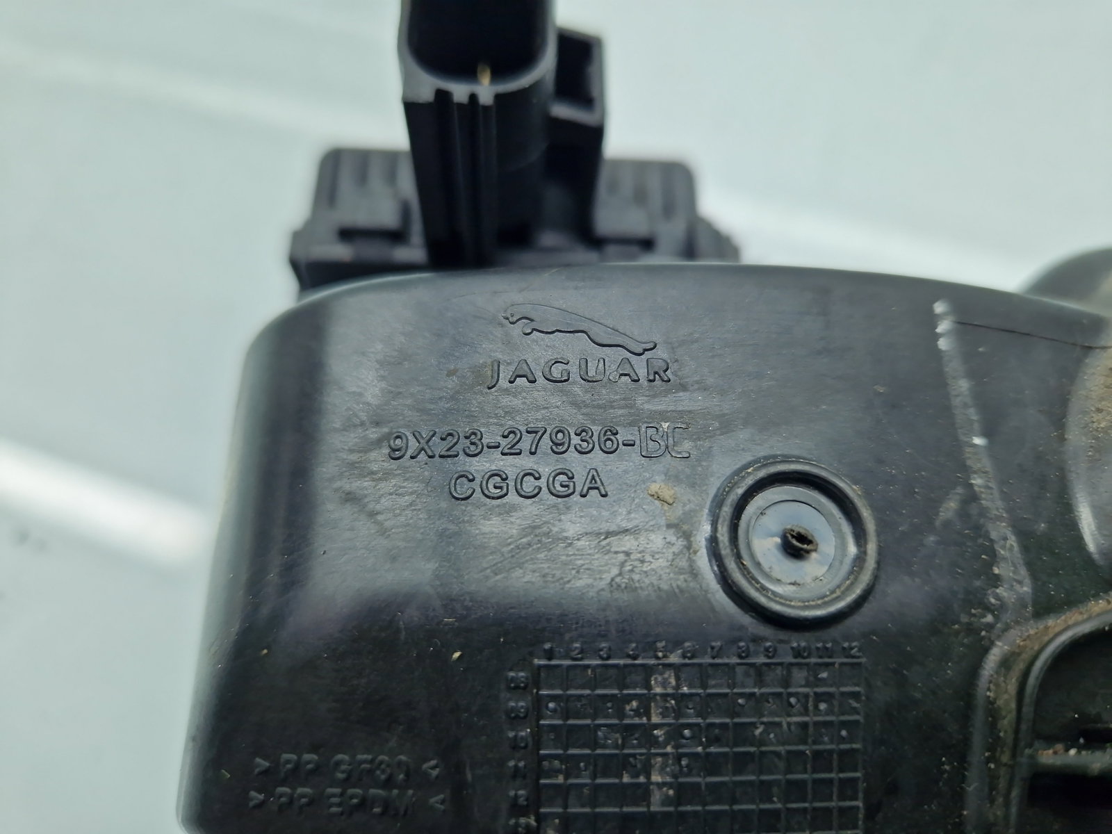 Capac rezervor Jaguar XF (X250) [Fabr 2008-2015] Facelift 9X23-27936-BC - imagine 5