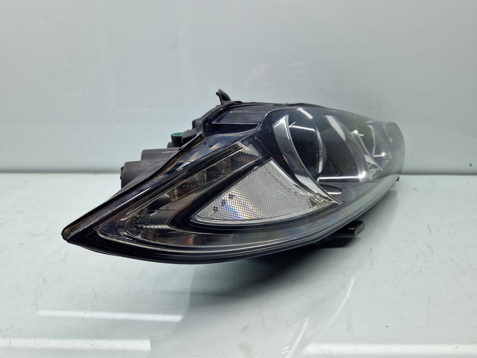 Far dreapta Jaguar XF (X250) [Fabr 2008-2015] Facelift CX23-13W029-DC - imagine 2