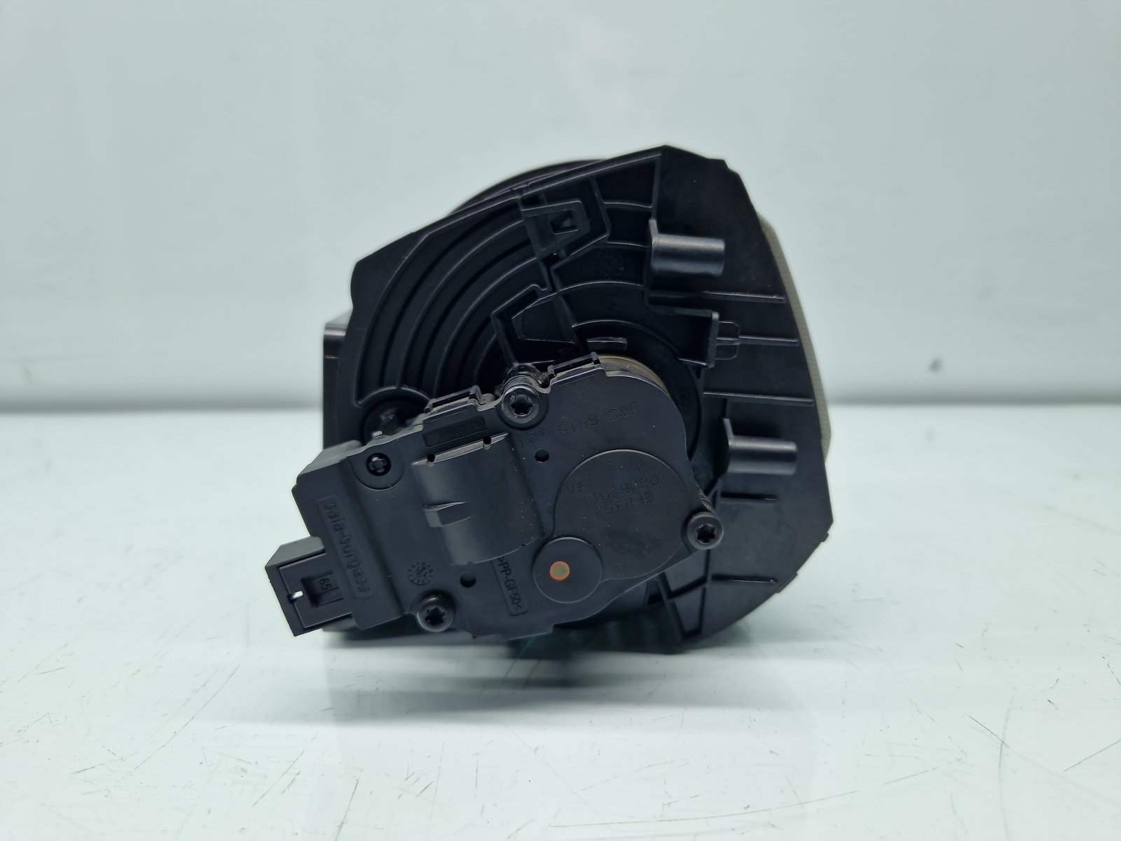 Grila aerisire dreapta Jaguar XF (X250) [Fabr 2008-2015] Facelift 6616-001 - imagine 2