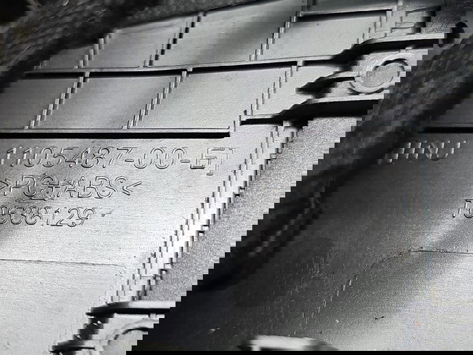 Display bord TESLA Model 3 [Fabr 2020-2025] 1105487-00