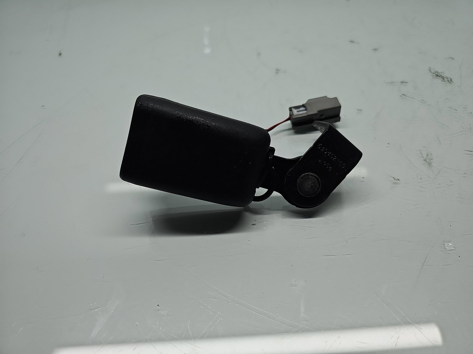 Capsa centura stanga spate TESLA Model 3 [Fabr 2020-2025] 1085939-01-E - imagine 3