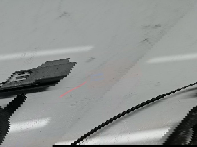 Capsa centura stanga spate TESLA Model 3 [Fabr 2020-2025] 1085939-01-E