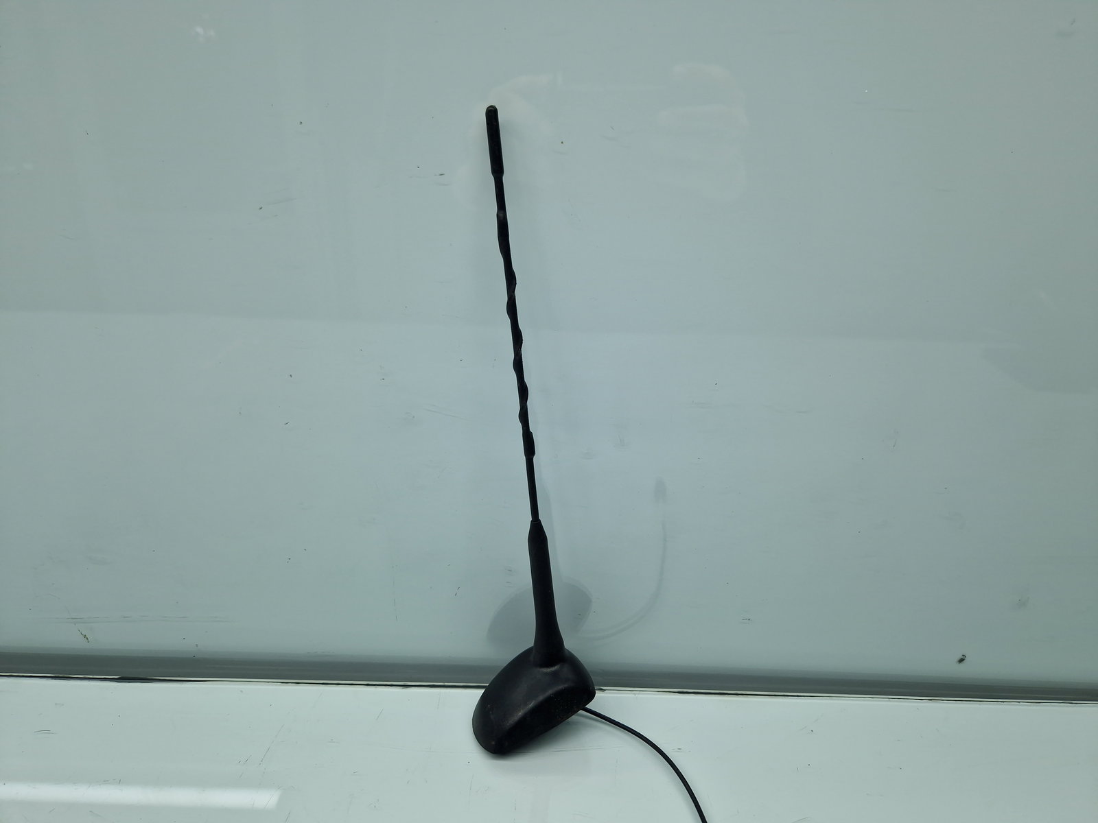 Antena Opel Astra J [Fabr 2009-2015] 13331944 - imagine 1