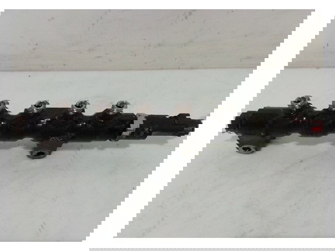 Rampa injectoare Ford Fiesta 1 1.4 TDCI 9642503380 1995-2002