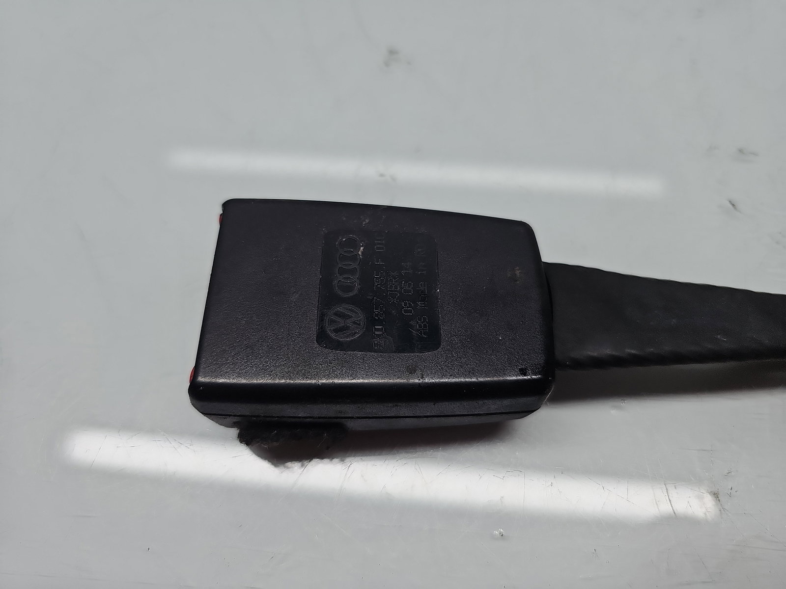 Capsa centura stanga fata AUDI A6 (4G2, C7) S-line [Fabr 2012-2017] 8K0857755F - imagine 2