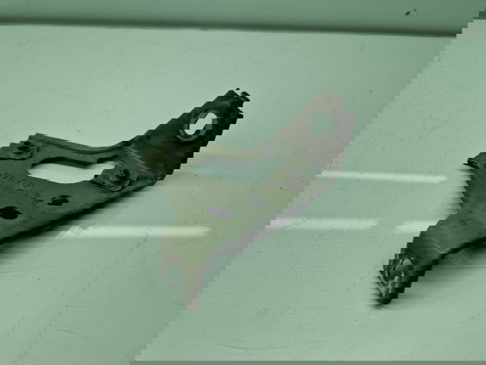 Suport aripa stanga fata Opel Astra J [Fabr 2009-2015] 13276370