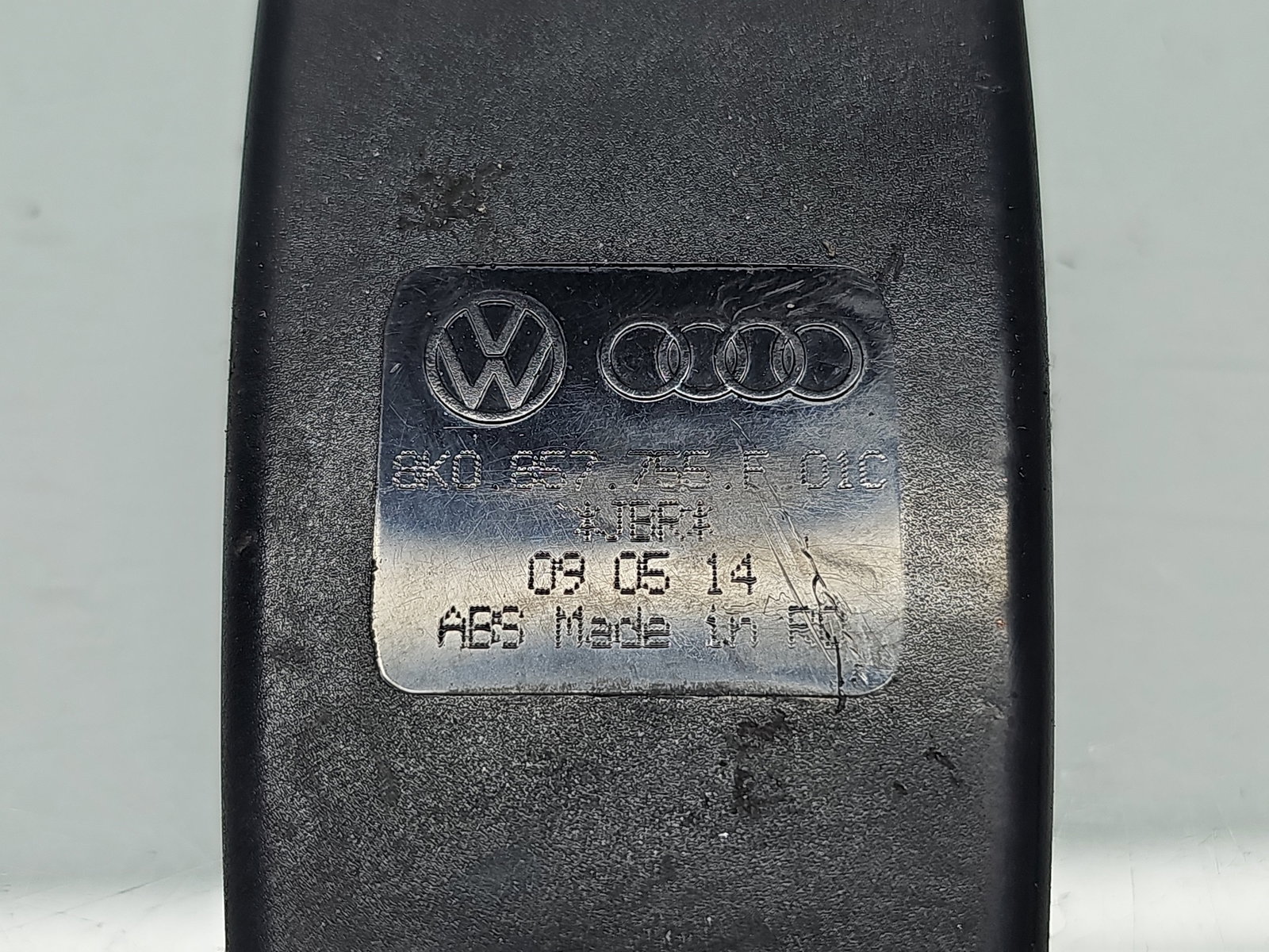 Capsa centura dreapta fata AUDI A6 (4G2, C7) S-line [Fabr 2012-2017] 8K0857755F - imagine 4