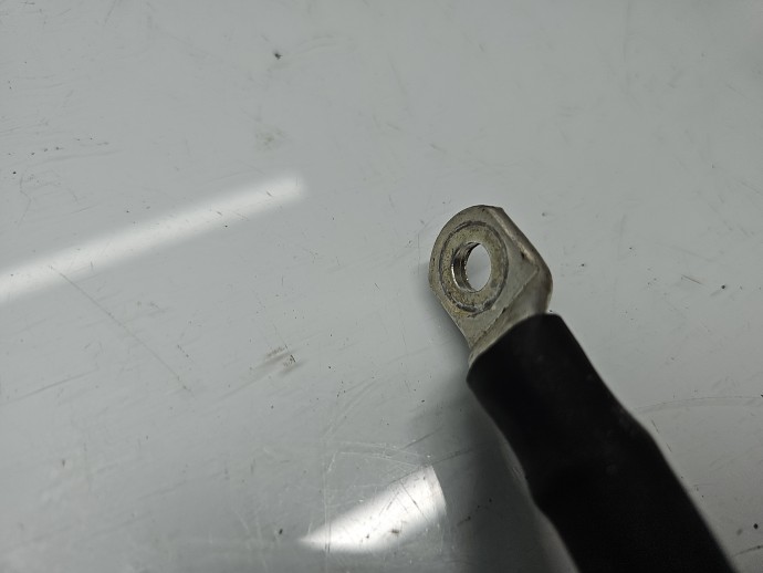 Borna baterie (-) AUDI A6 (4G2, C7) S-line [Fabr 2012-2017] 8T0915181