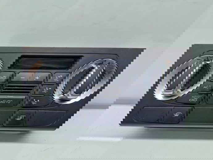 Panou comanda clima AUDI A3 (8P1) [Fabr 2003-2012] 8P0820043