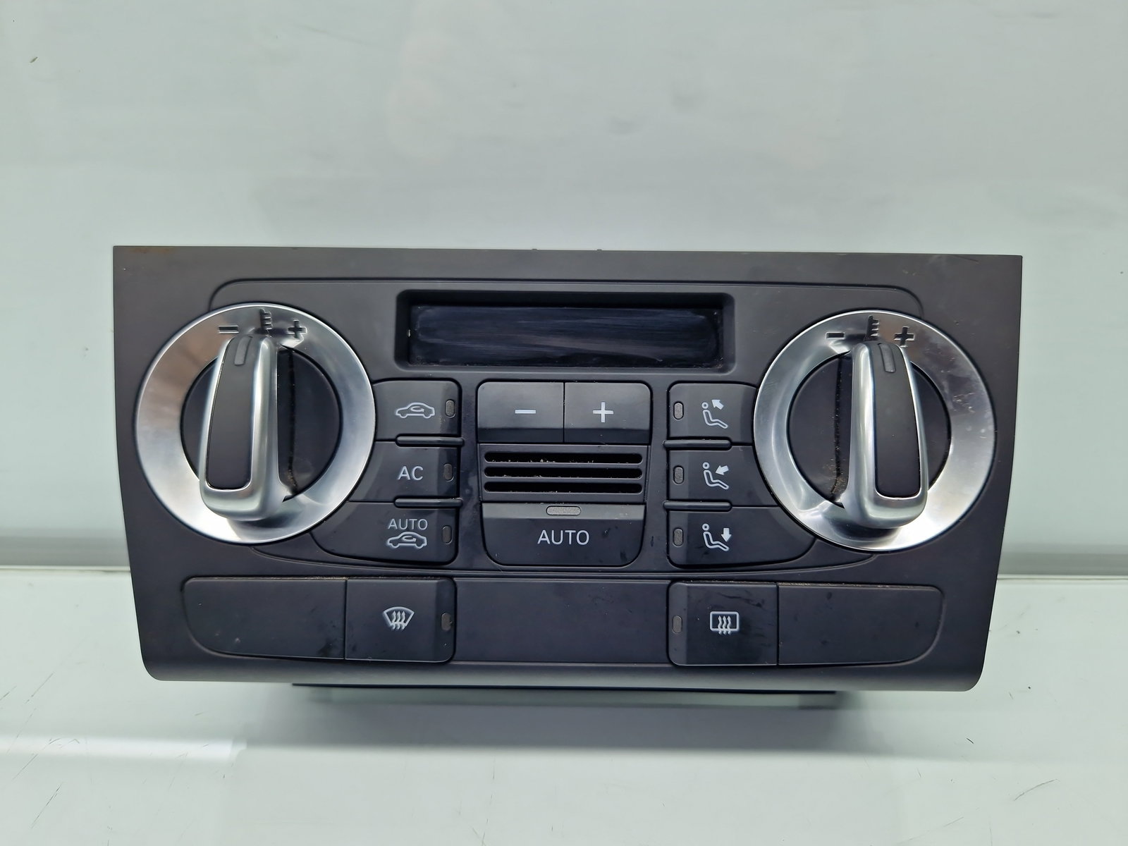 Panou comanda clima AUDI A3 (8P1) [Fabr 2003-2012] 8P0820043 - imagine 1