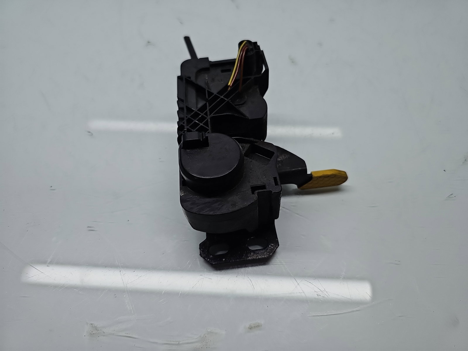 Broasca capota Mercedes Clasa A (W176) [Fabr 2012-2018] A2468700558 - imagine 3