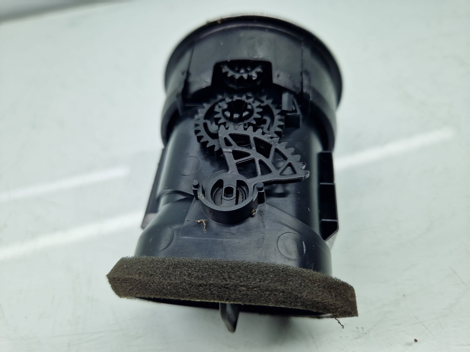 Grila aerisire stanga AUDI A3 (8P1) [Fabr 2003-2012] 8P0820901C - imagine 4