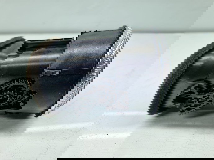 Grila aerisire centrala stanga AUDI A3 (8P1) [Fabr 2003-2012] 8P0820901C