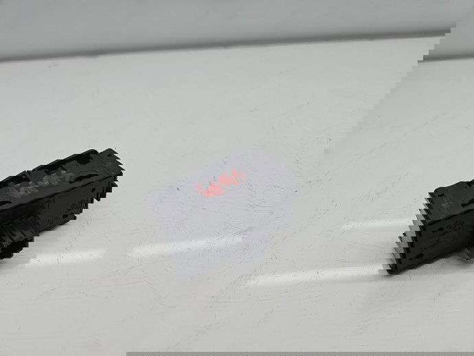 Buton avarii Dacia Logan MCV 2 [Fabr 2013-2022] 252905668R