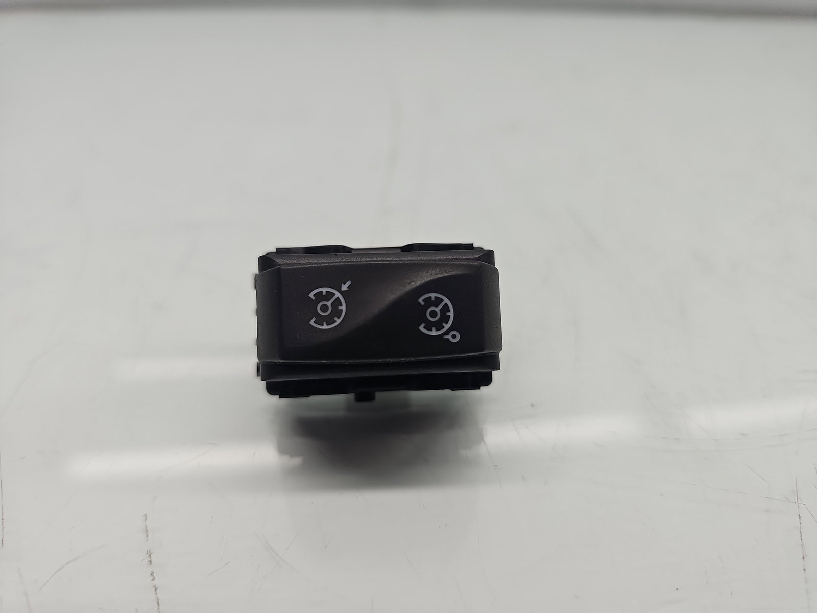 Buton tempomat Dacia Logan MCV 2 [Fabr 2013-2022] 255502886R - imagine 1