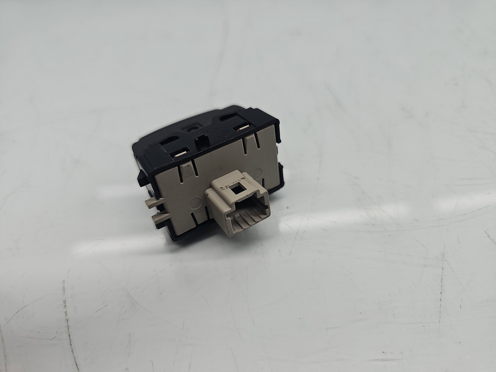 Buton tempomat Dacia Logan MCV 2 [Fabr 2013-2022] 255502886R - imagine 2