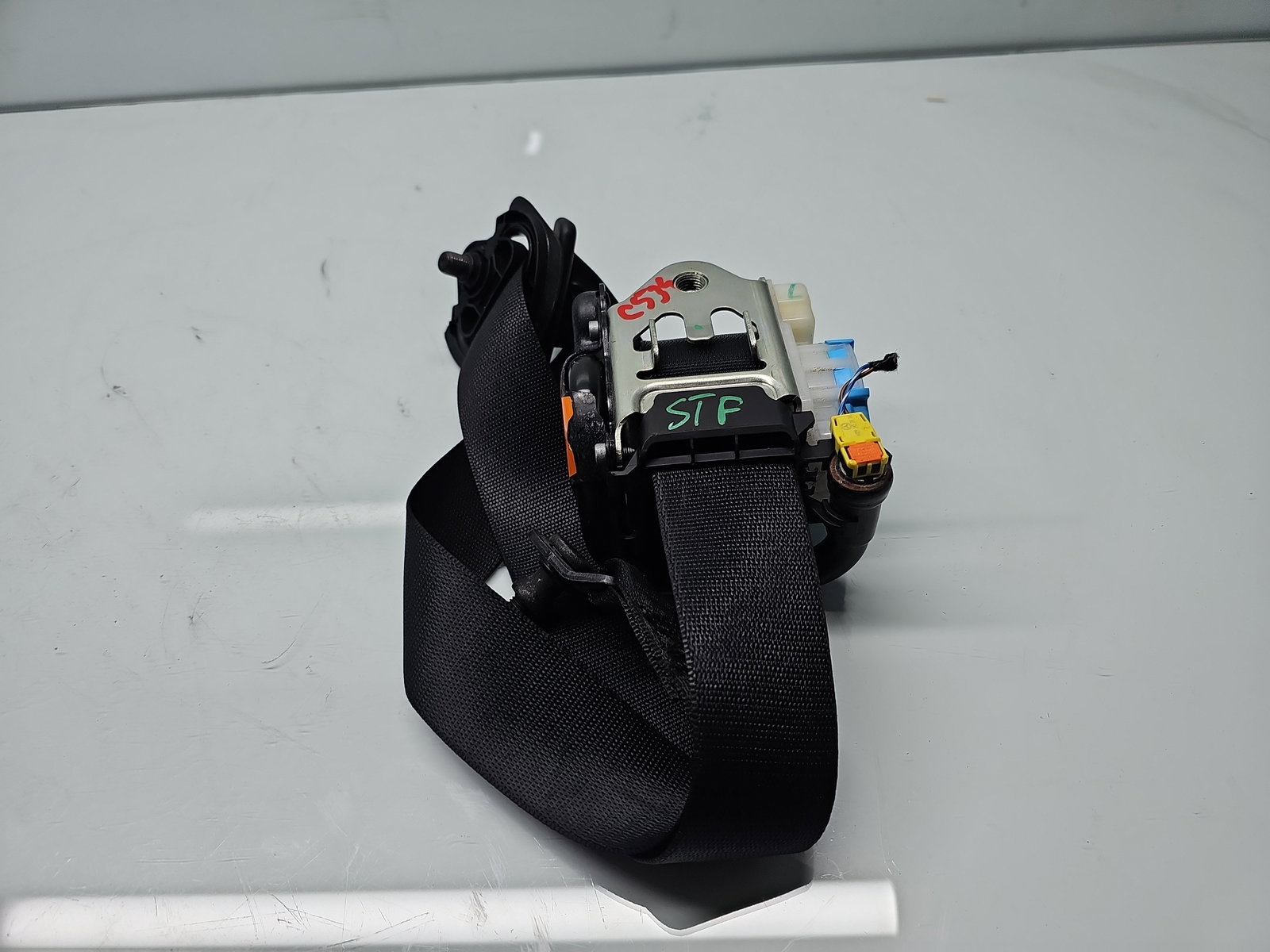 Capsa centura stanga fata Mercedes Clasa A (W176) [Fabr 2012-2018] A1768602185 - imagine 2