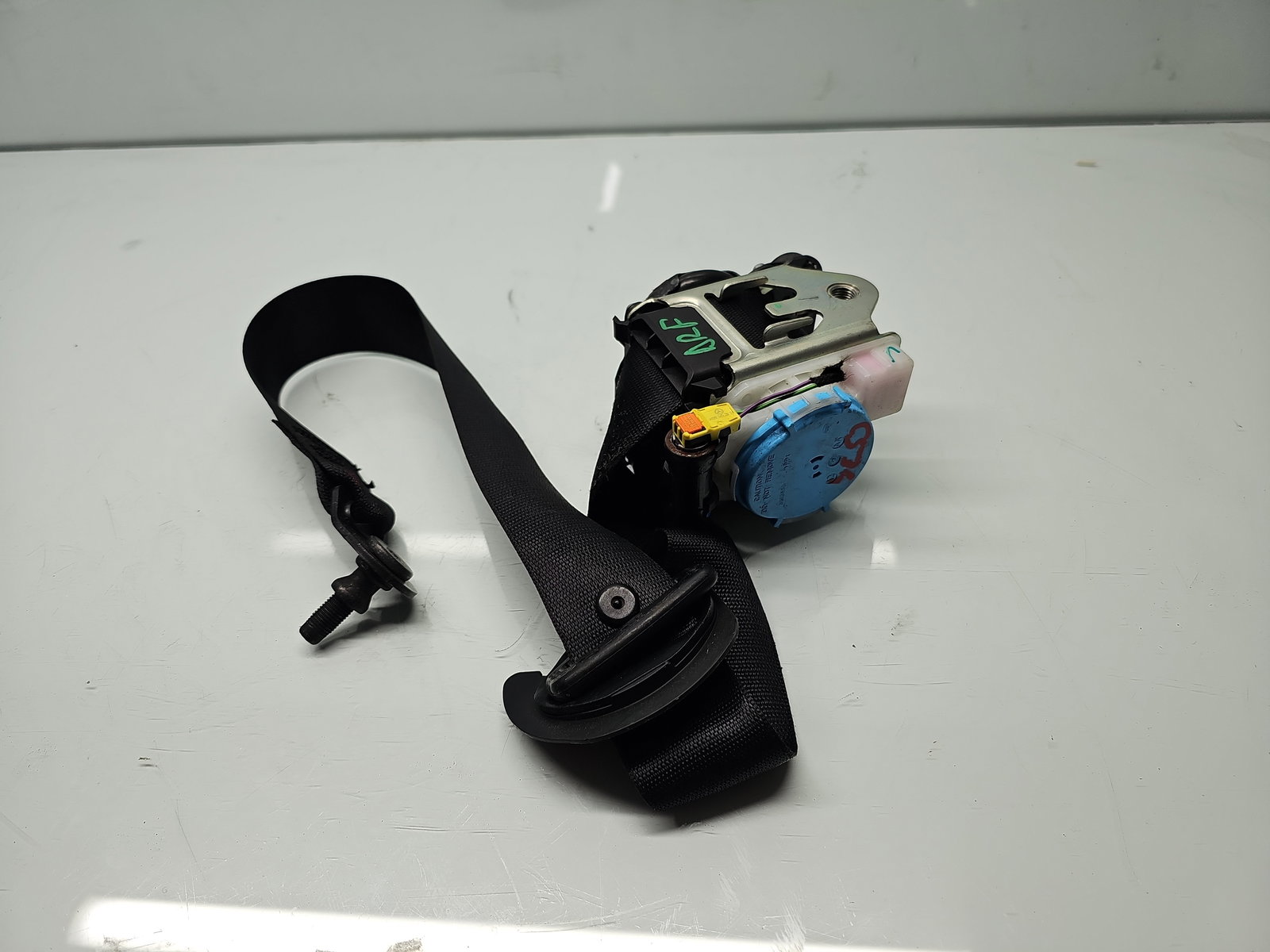 Centura dreapta fata Mercedes Clasa A (W176) [Fabr 2012-2018] A1768602285 - imagine 2