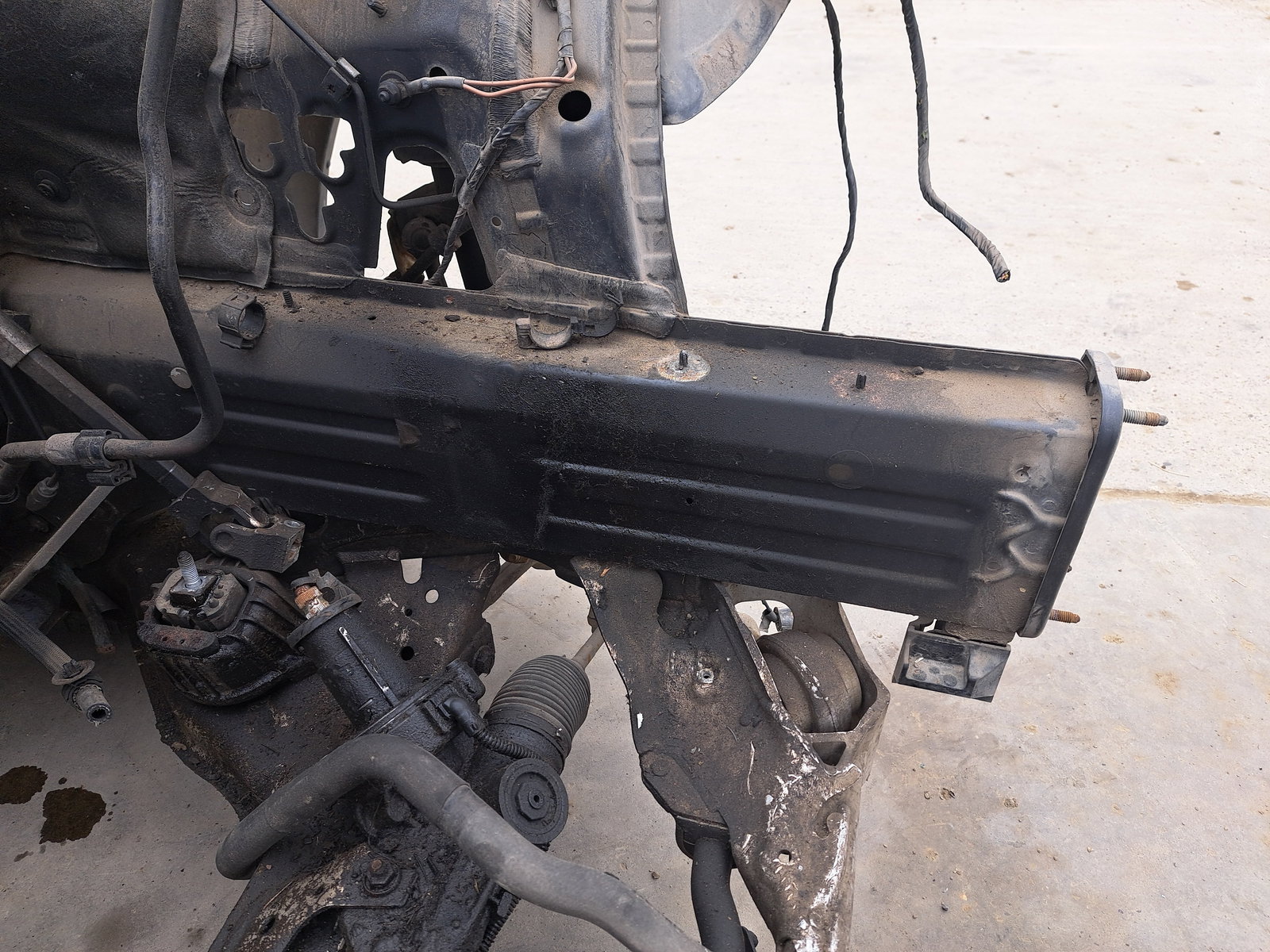 Cap lonjeron stanga Bmw 1 (E81, E87) [Fabr 2004-2010] Hatchback OEM - imagine 1