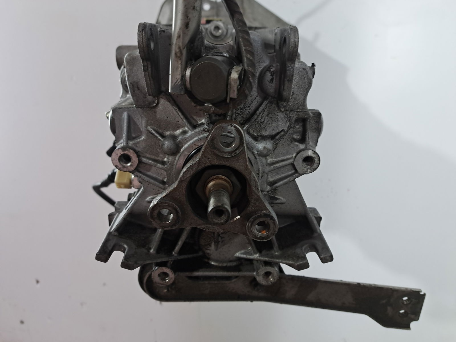 Cutie viteze manuala 6 trepte Bmw 3 (E90) [Fabr 2005-2011] 2.0 Benz N43B20 2170000942 105KW / 143CP - imagine 2