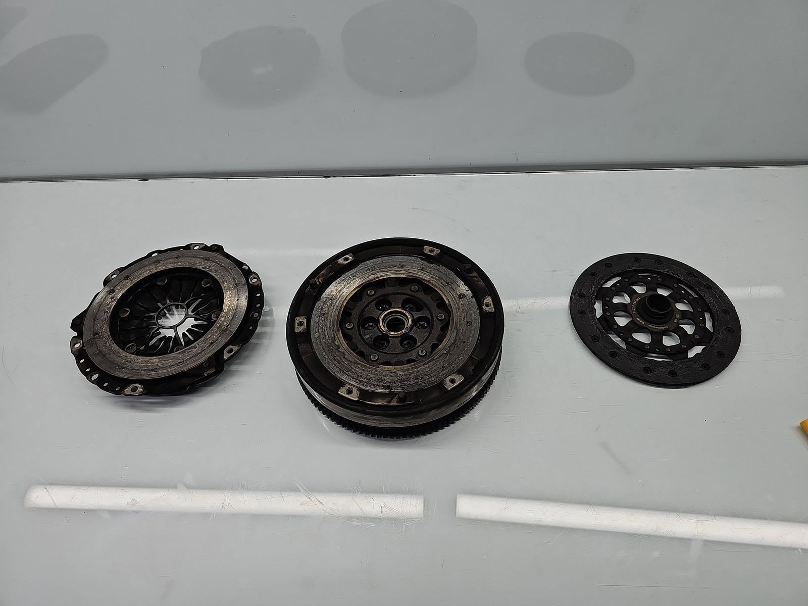 Kit ambreiaj volanta masa dubla Bmw 3 (E90) [Fabr 2005-2011] 2.0 Benz N43B20 7560876 105KW / 143CP - imagine 6