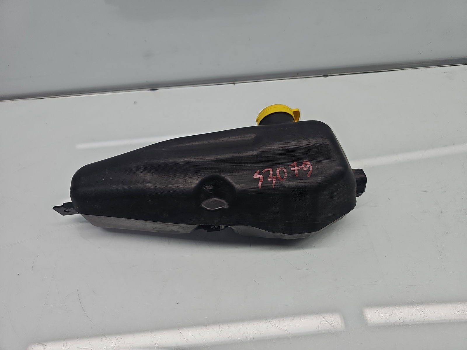 Vas lichid parbriz Dacia Sandero 2 [Fabr 2012-2020] 289101840R - imagine 1