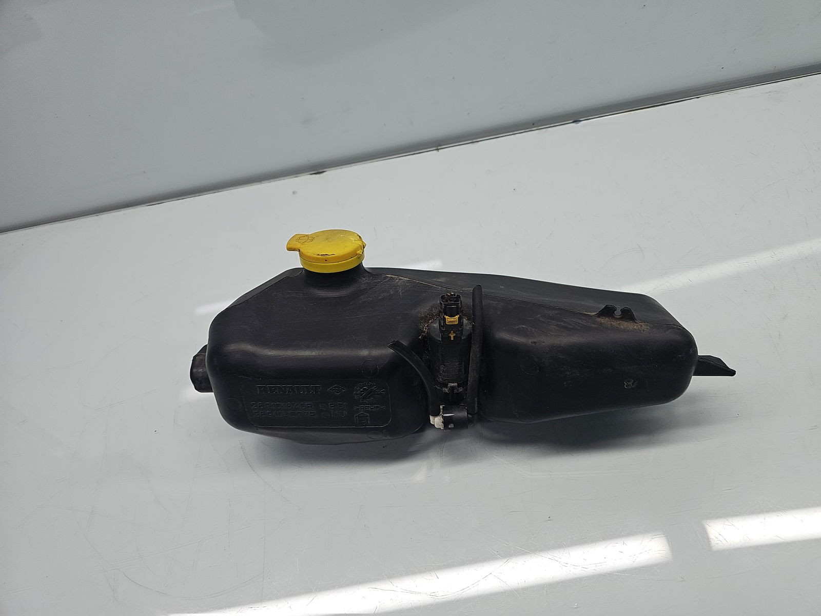 Vas lichid parbriz Dacia Sandero 2 [Fabr 2012-2020] 289101840R - imagine 4