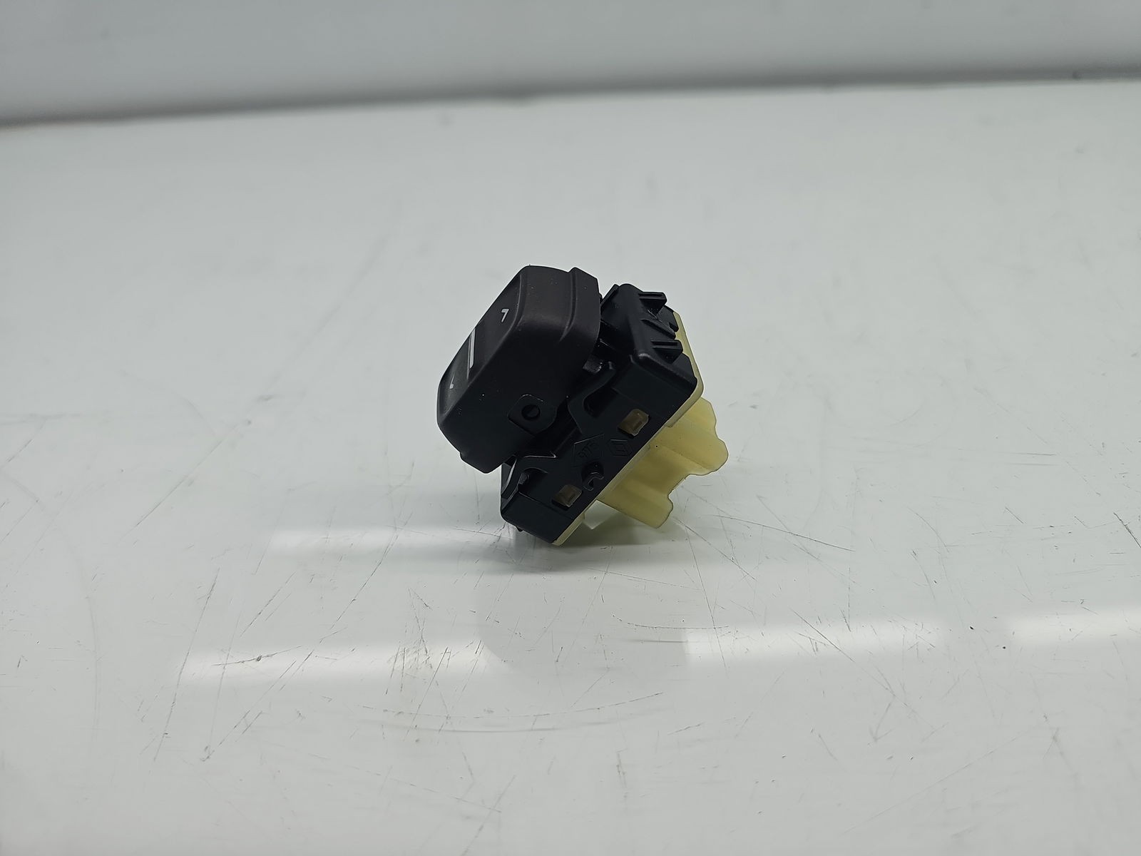 Buton geam dreapta fata Dacia Sandero 2 [Fabr 2012-2020] 254214937R - imagine 4