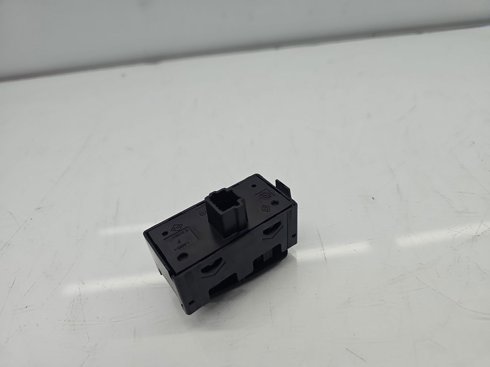 Buton avarii Dacia Sandero 2 [Fabr 2012-2020] 252905668R - imagine 3