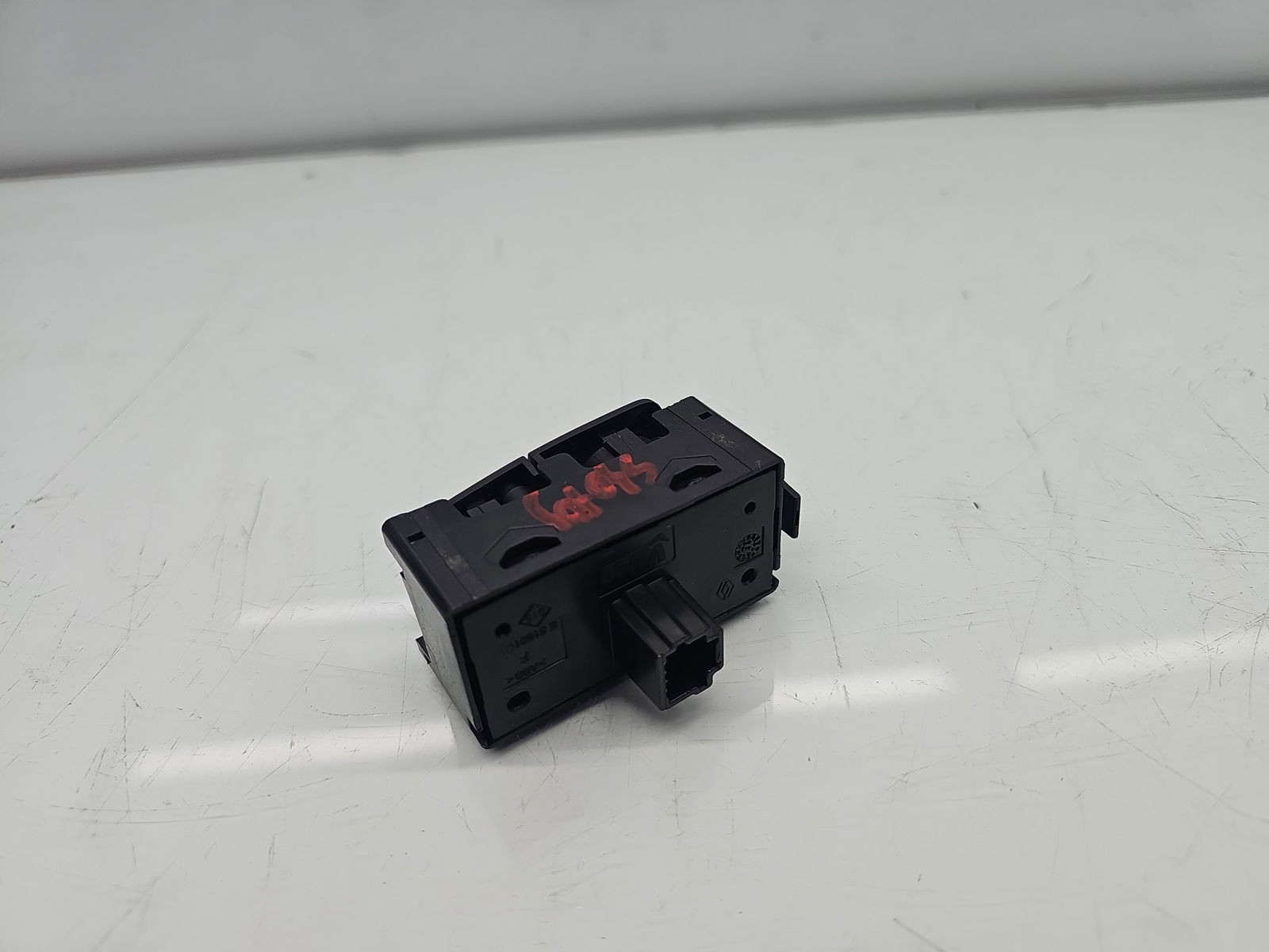 Buton avarii Dacia Sandero 2 [Fabr 2012-2020] 252905668R - imagine 4