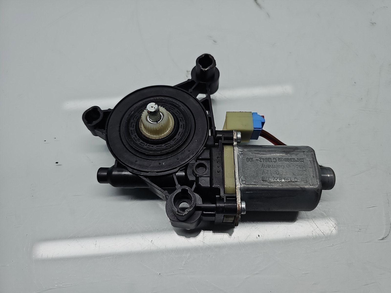 Motoras geam stanga fata Volkswagen Golf 7 (5G) [Fabr 2014-prezent] Hatchback 5Q0959802B - imagine 2