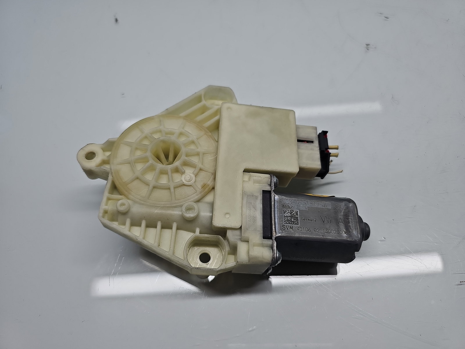 Motoras geam stanga spate Volkswagen Golf 7 (5G) [Fabr 2014-prezent] Hatchback 5Q4959811A - imagine 1