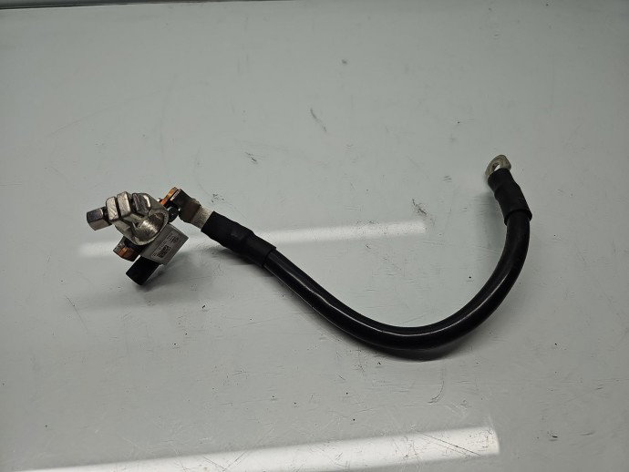 Borna baterie (-)  AUDI A5 (8T3) [Fabr 2007-2015] 8T0915181