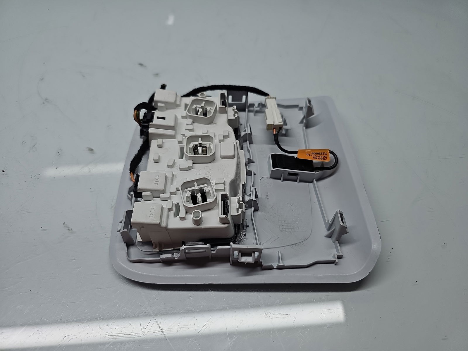 Plafoniera fata PEUGEOT 208 [Fabr 2012-prezent] 9674441377 - imagine 3