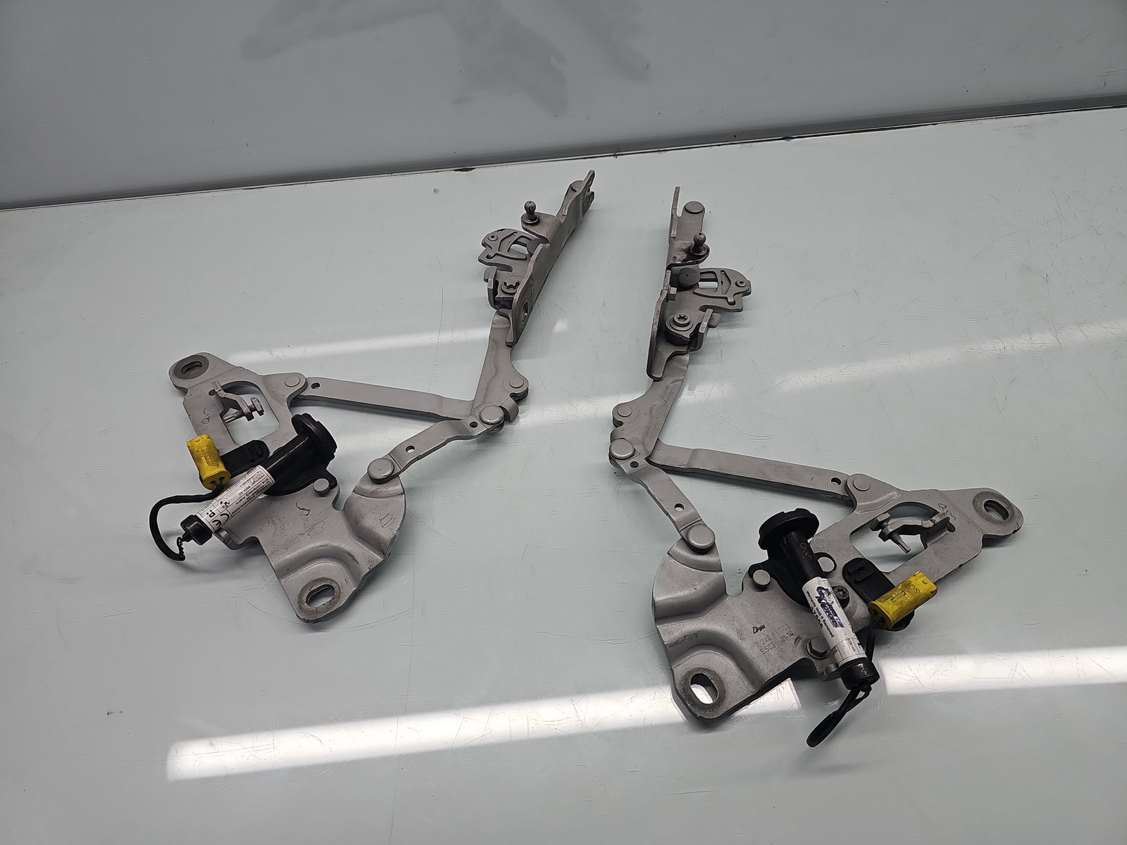 Set balamale capota Bmw 5 (F10) [Fabr 2011-2016] Berlina Pachet M OEM - imagine 3